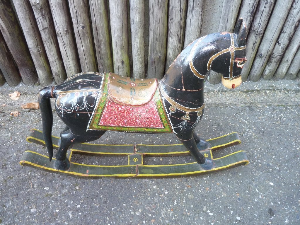cheval à bascule vintage en bois, peint à la main, Enlèvement