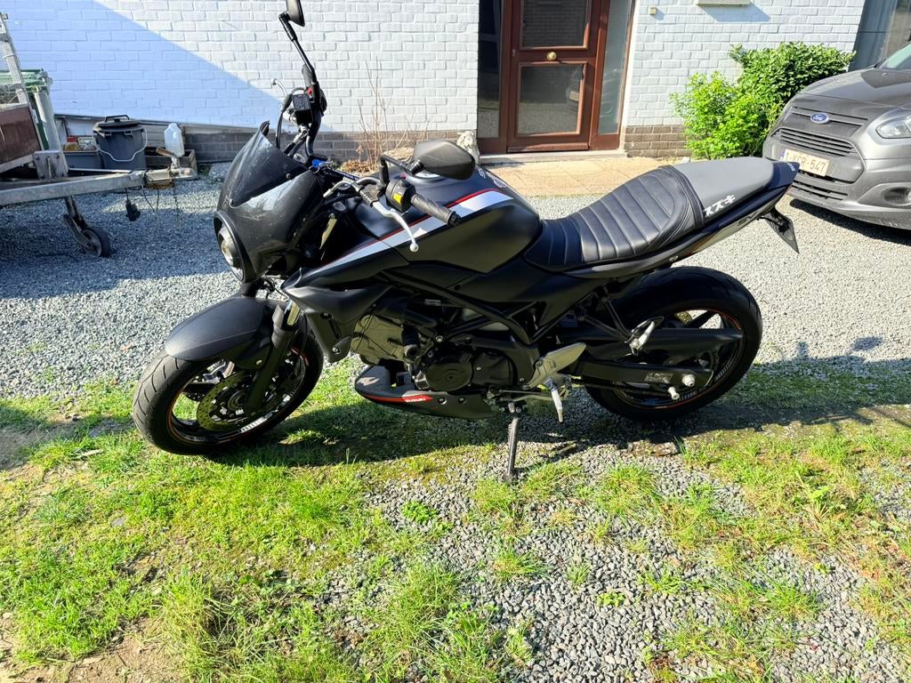 Suzuki SV650 BJ 2018 avec quelques kilomètres, Motos, Motos | Suzuki, Particulier, Sport, Échappement sport