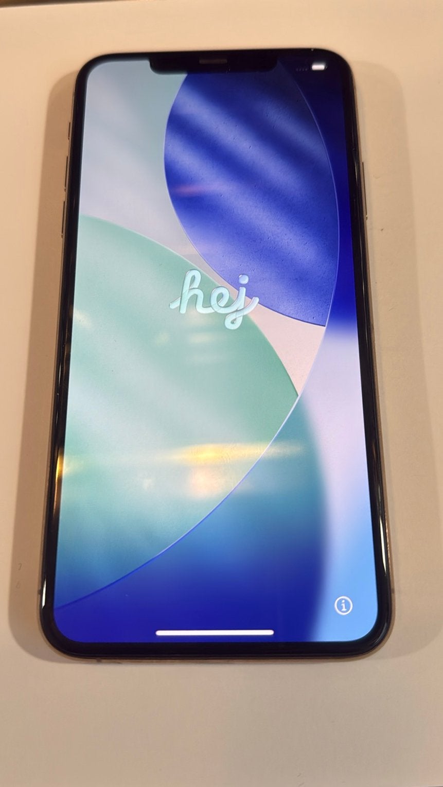 iPhone 11 Pro Max 64GB (rose gold) unlocked + 2 cases - €150, Télécoms, 80 %, IPhone 11 Pro Max, Or, Enlèvement