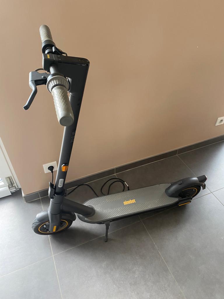 Ninebot KickScooter Max G30E Il, Enlèvement, Utilisé, Step électrique (E-scooter)