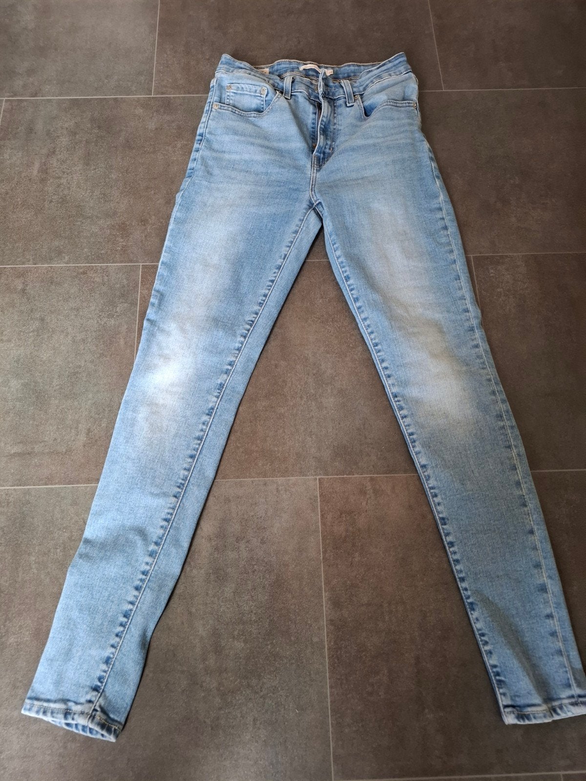Levis jeansskinny high rises maat 27 (2 stuks!), Ophalen