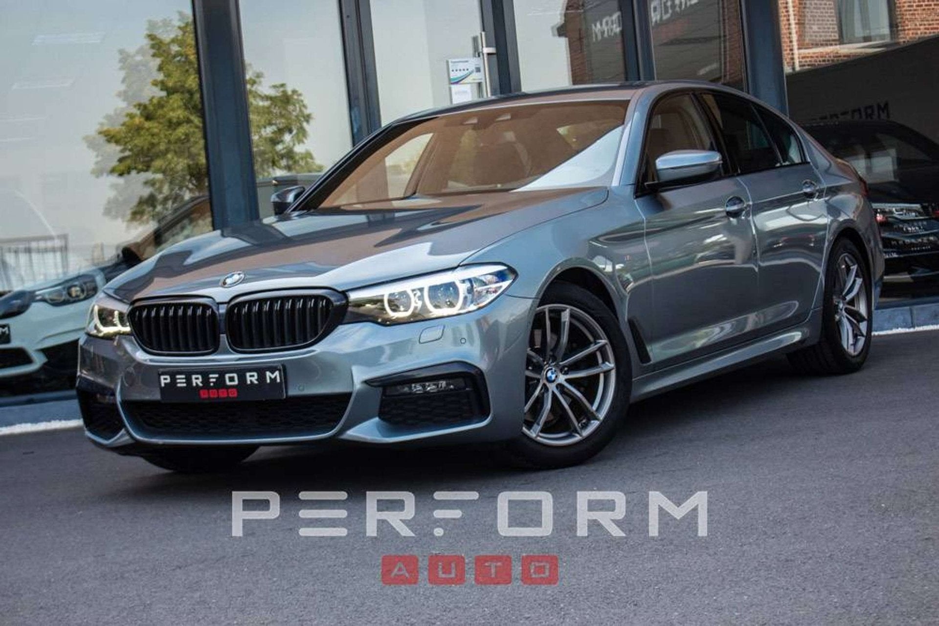 BMW 520 iA*BENZINE*ALCANTARA*M-PACK*NAVI*CRUISE*, Auto's, Automaat, Gebruikt, 4 cilinders, Blauw