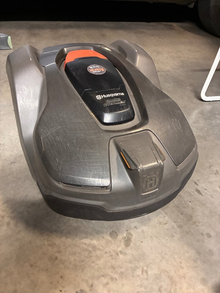 Husqvarna 430 X goed onderhouden voor 3200m2 grasoppervlakte, Tuin en Terras, Robotmaaiers, Gebruikt, 20 tot 25 cm, Ophalen