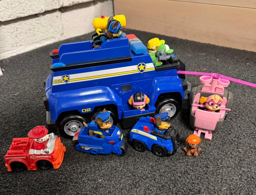 Paw patrol politiewagen met figuurtjes, Kinderen en Baby's, Speelgoed |Speelgoedvoertuigen, Ophalen, Zo goed als nieuw