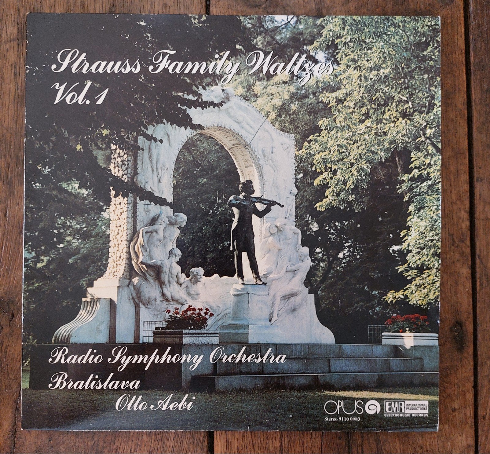Strauss Family Waltzes, Ophalen of Verzenden