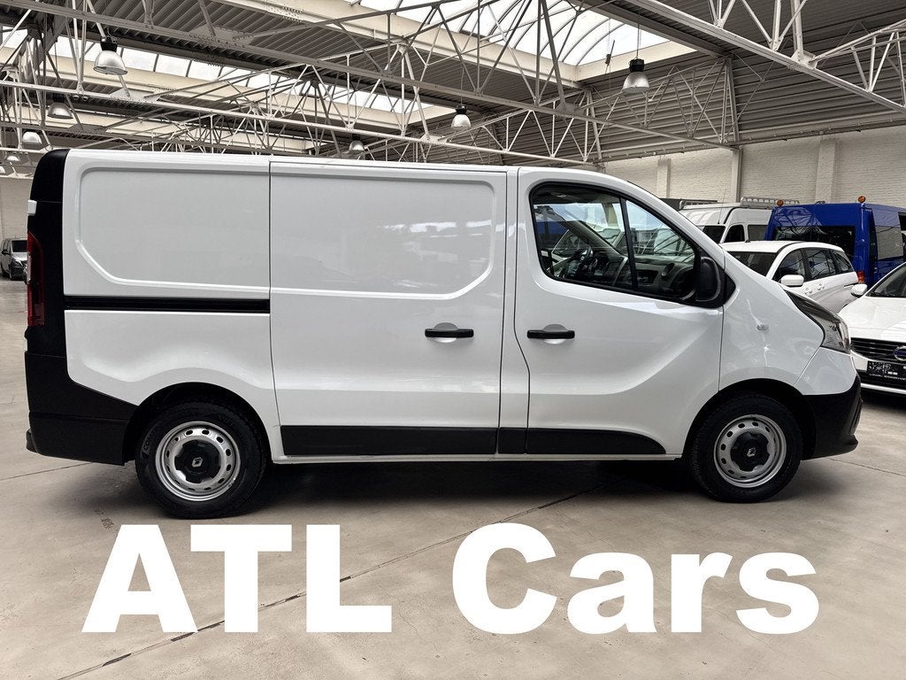 Renault Trafic 1.6D | EURO 6B | LICHTE VRACHT | TREKHAAK, Entreprise, 3 places, Noir, Diesel