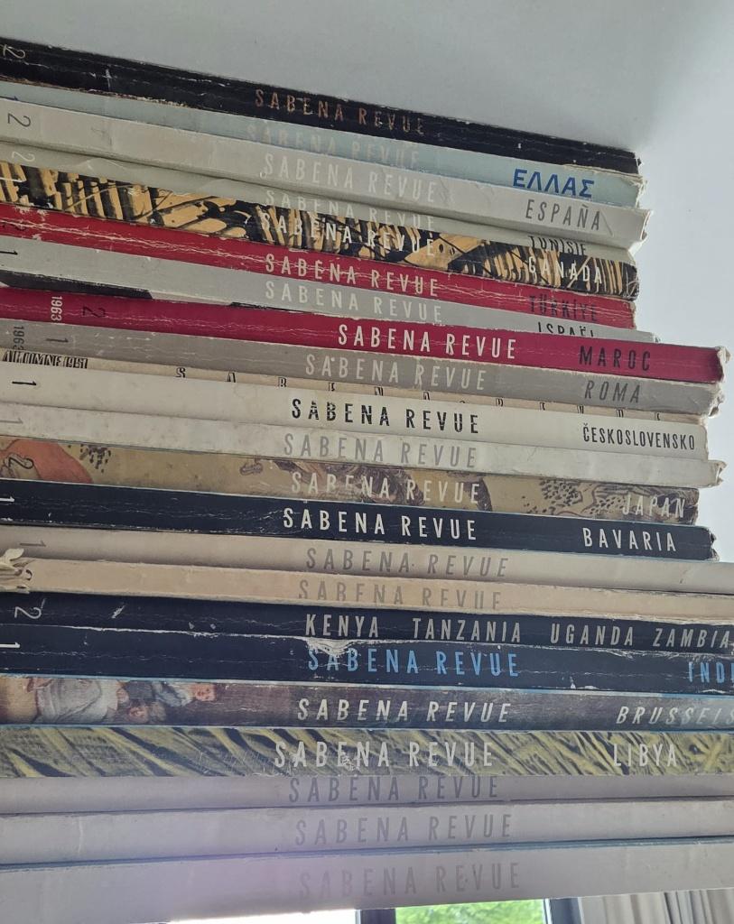 Revue SABENA Années 60, jeu et chromo SABENA, Collections, Aviation, Comme neuf, Livre ou Revue, Enlèvement