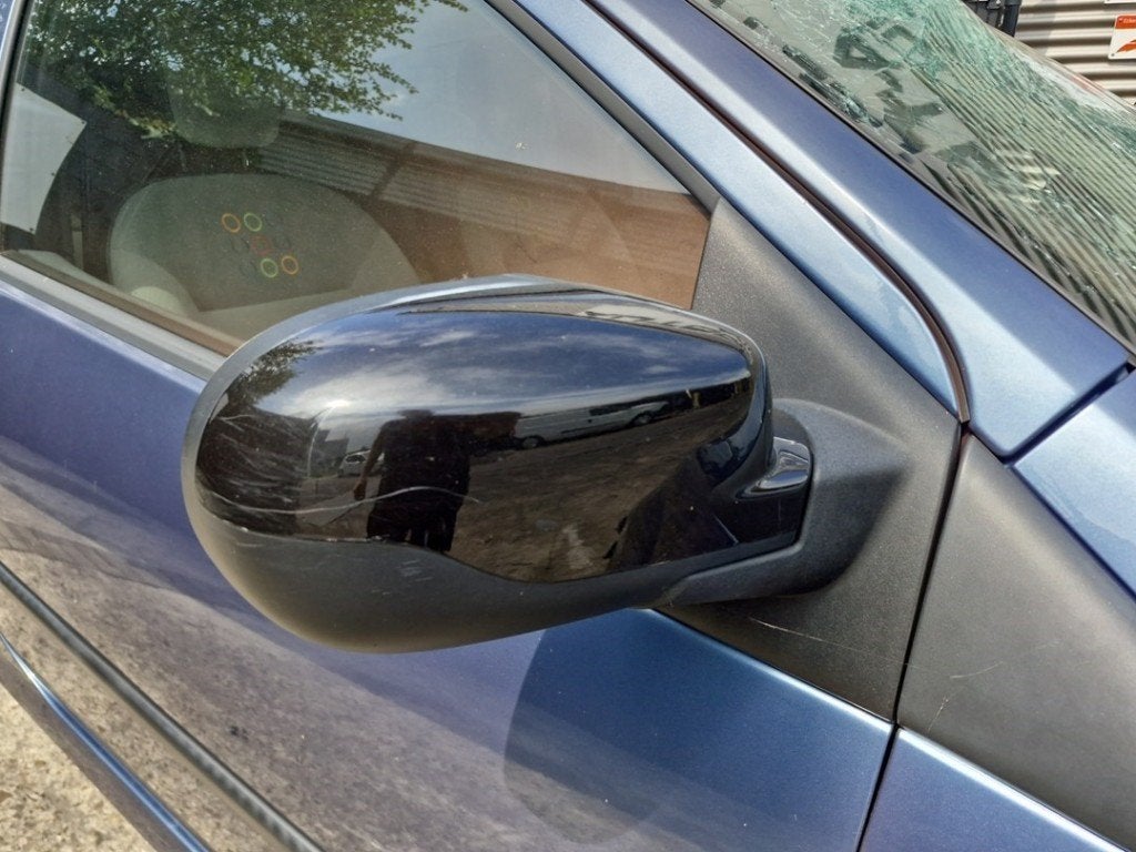 RETROVISEUR EXTERIEUR DROIT Twingo II (CN) (|963014304R|), Renault, Utilisé, Peter-Huppertz-Straße 5
51063  Köln, DE, Dialog.deutschland@renault.de