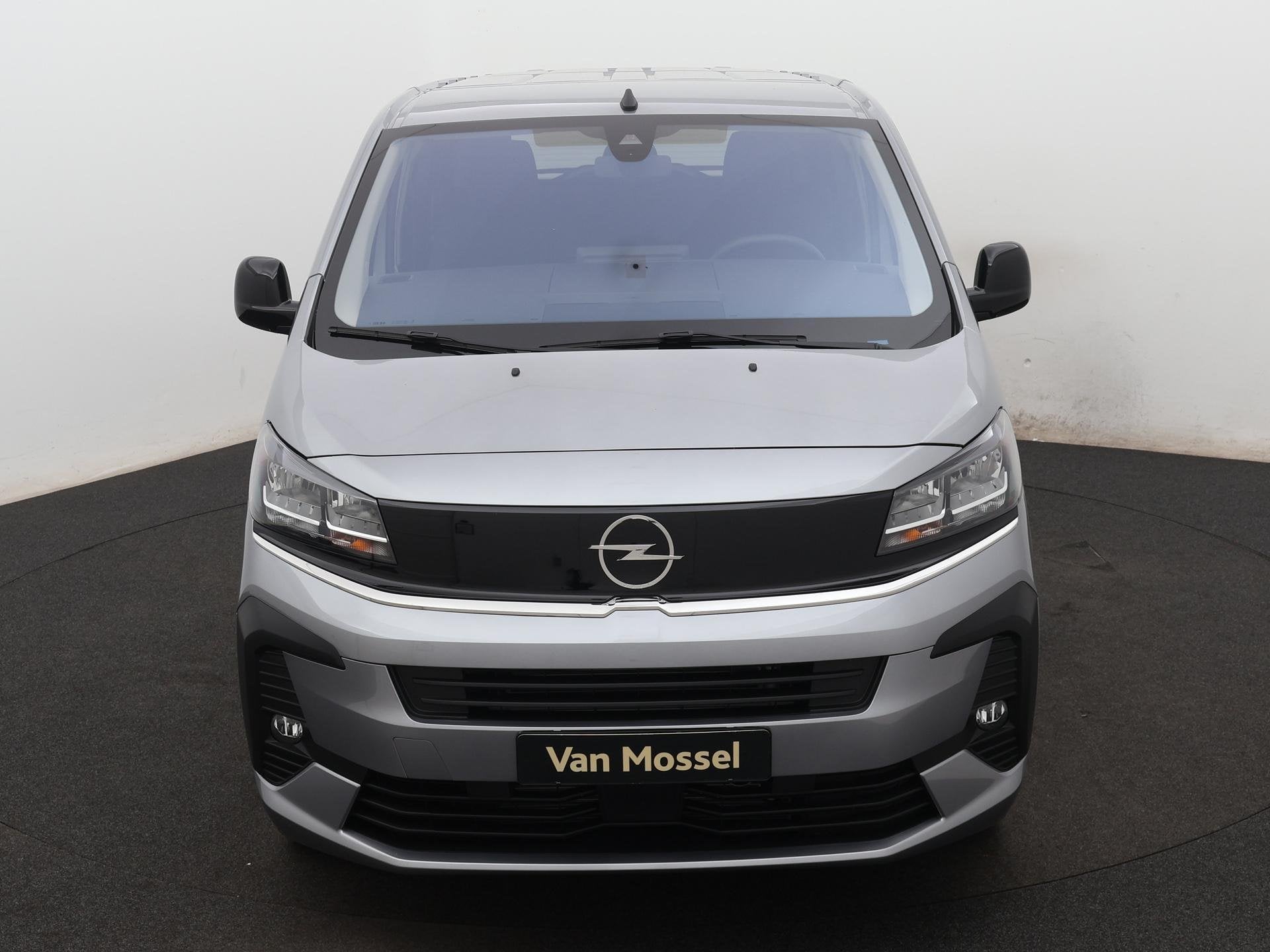 Opel Vivaro 2.2 Turbo 180 S/S AT8 DC L3H1, Stof, Gebruikt, Zwart, 4 cilinders