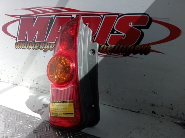 Achterlicht links van een Mitsubishi Space Star, Gebruikt, -, -, Mitsubishi