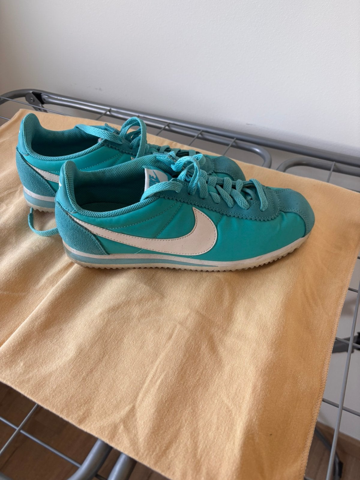 Sneakers Nike taille 38,5, Enlèvement ou Envoi, Comme neuf, Sneakers et Baskets
