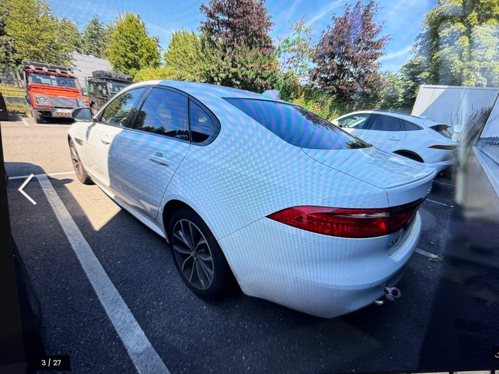 Jaguar XF 2,0 d automaat met Kapotte motor ONLY EXPORT, Entreprise, Automatique, Blanc, Rétroviseurs électriques