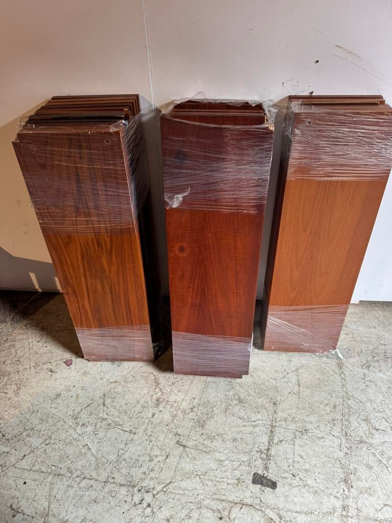 24 planken voor een Poul Cadovius Royal System wandsysteem, Antiek en Kunst, Curiosa en Brocante, Ophalen of Verzenden