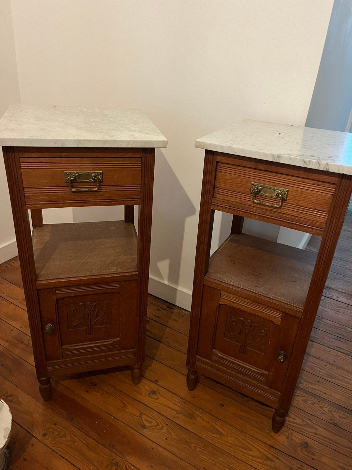 Table de nuit bois et marbre, Enlèvement ou Envoi, Comme neuf, Bois, Moins de 45 cm