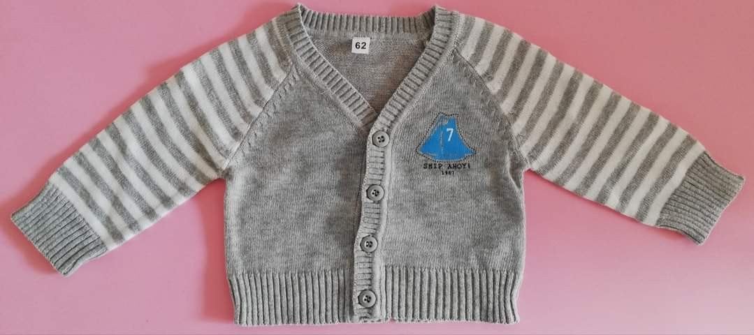 Grijze cardigan maat 62 NIEUW, Zeeman, Nieuw, Ophalen of Verzenden, Truitje of Vestje
