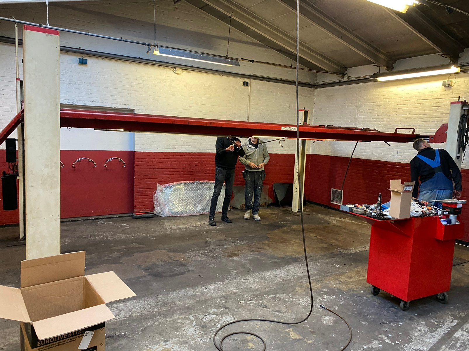 Garage brug, Ophalen