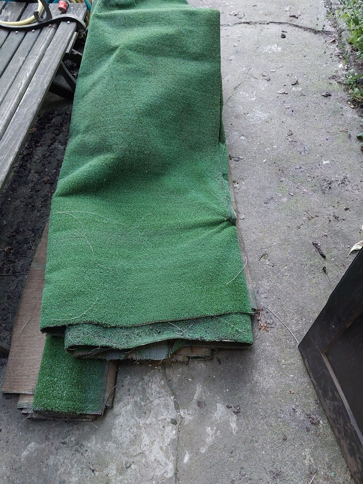 Tapis végétal fausse pelouse rouleau, Enlèvement