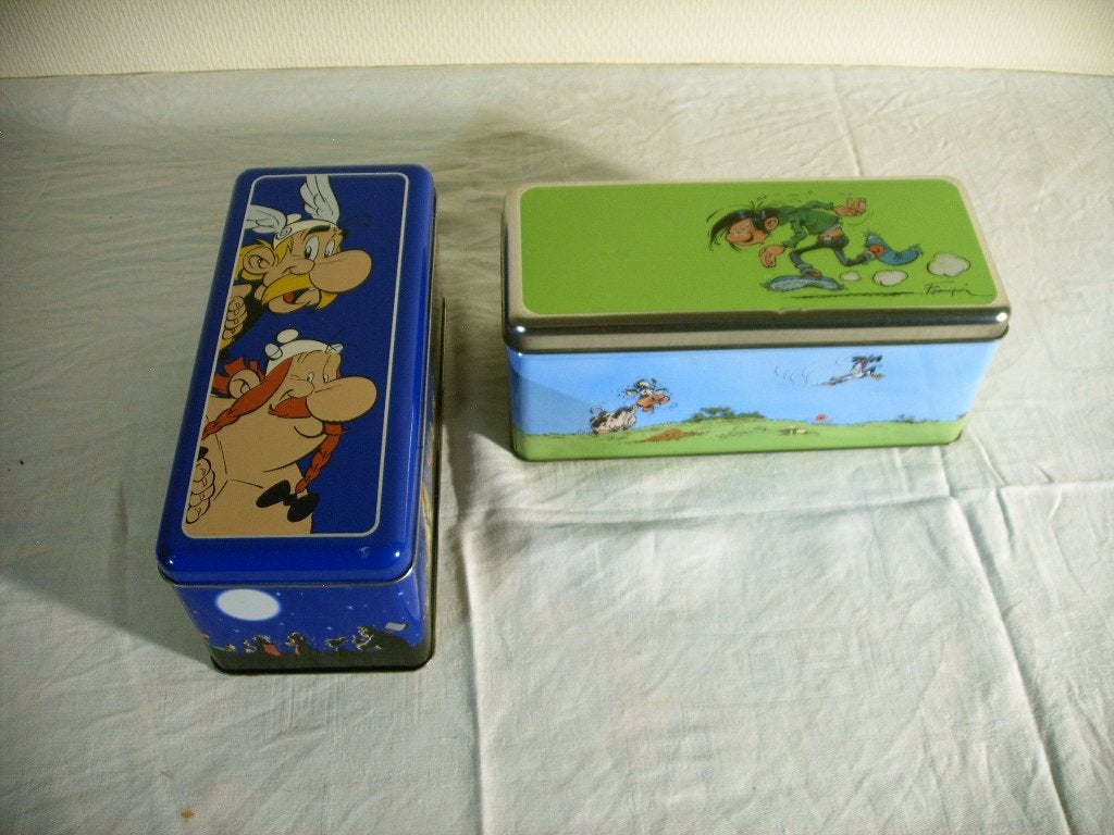 Twee koekjesblikken met stripfiguren., Ophalen of Verzenden, Zo goed als nieuw, Koek(jes), Overige merken