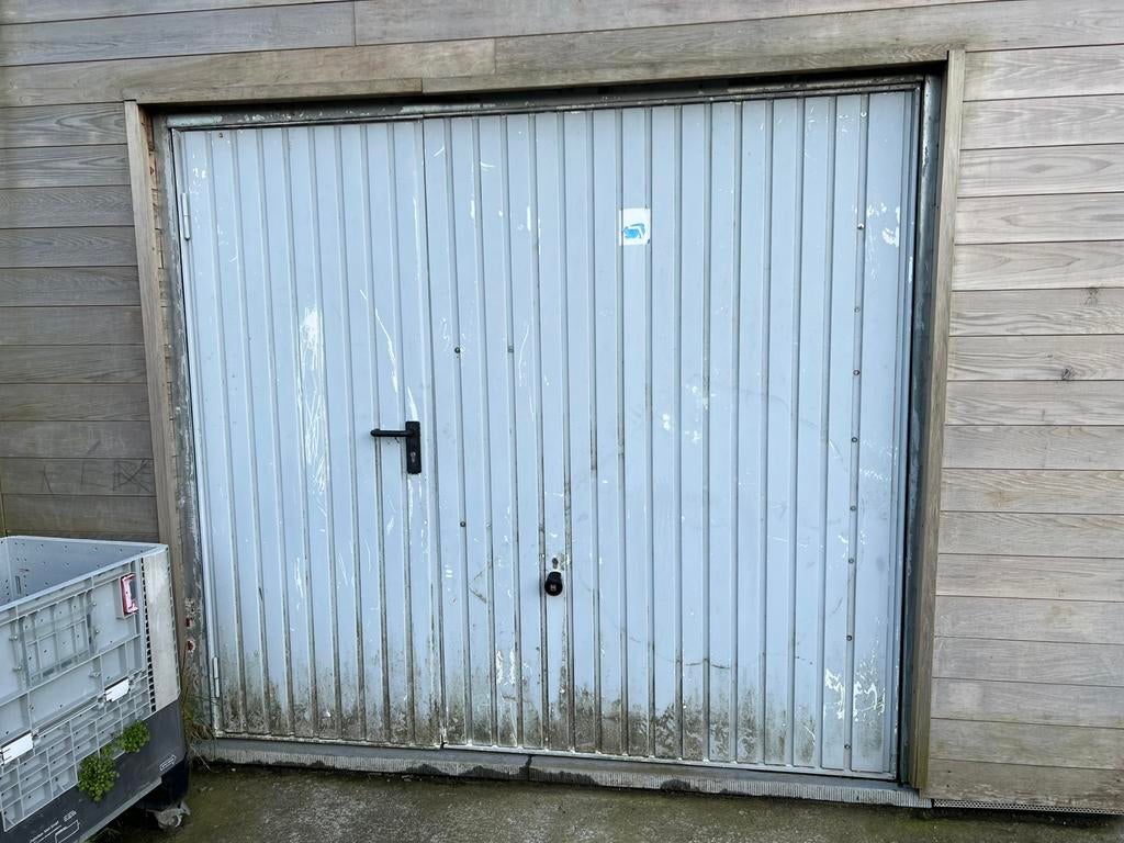 Porte de garage (type boxe) avec porte serrure, Doe-het-zelf en Bouw, Raamkozijnen en Schuifdeuren, Gebruikt, Overige typen, Metaal