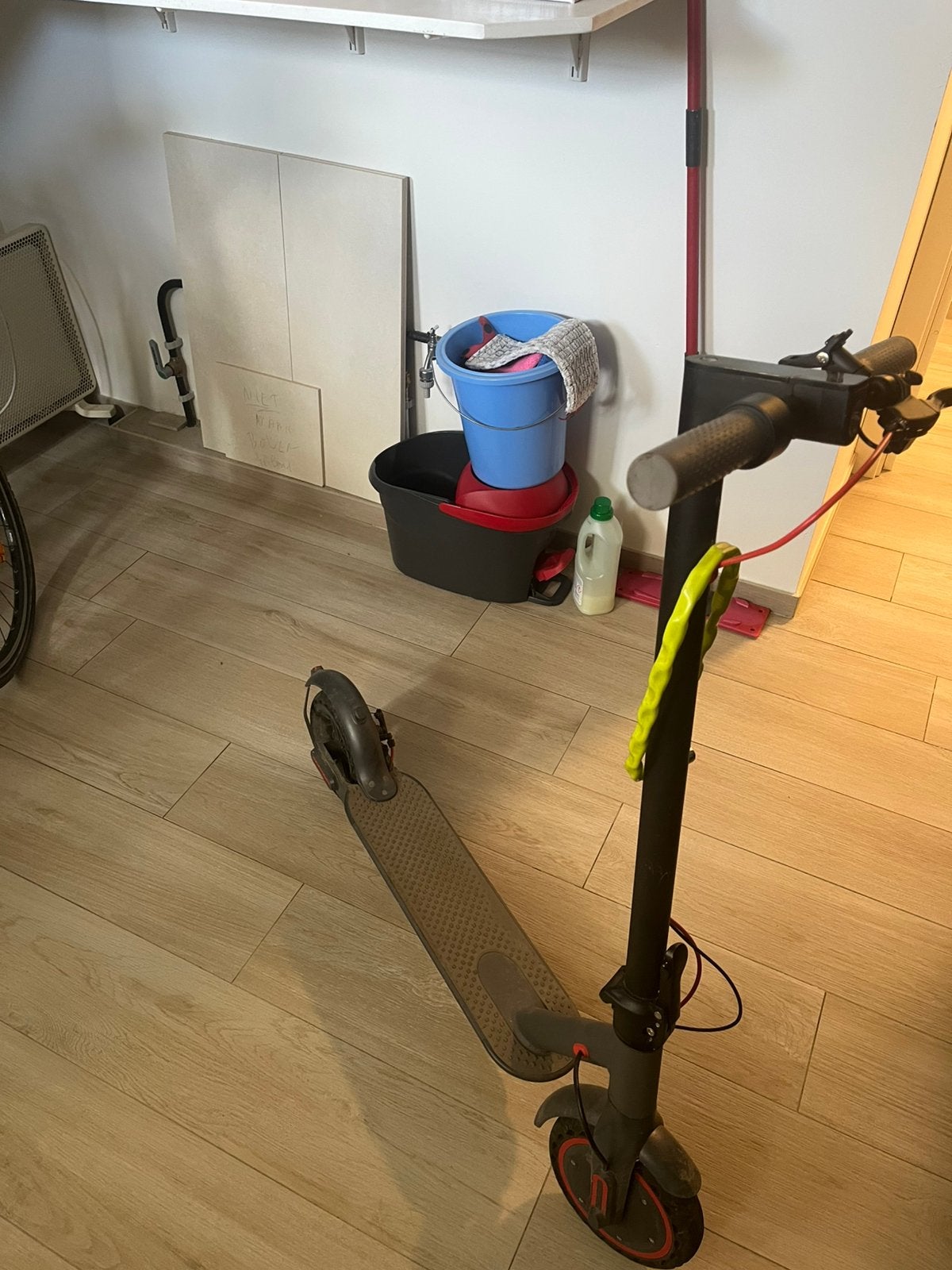 E-step max, Vélos & Vélomoteurs, Trottinettes, Enlèvement, Comme neuf, Step électrique (E-scooter)