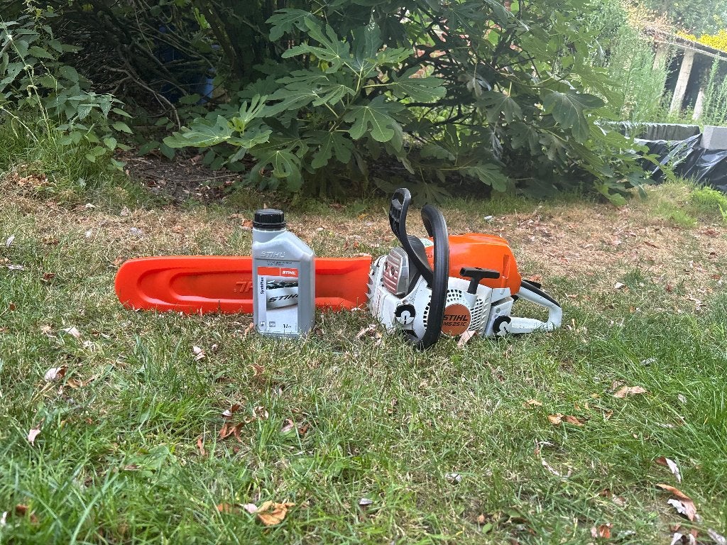 kettingzaag STIHL (+kettingolie + handleiding) - nieuwstaat, Enlèvement, Comme neuf, Scie à arbre, Stilh