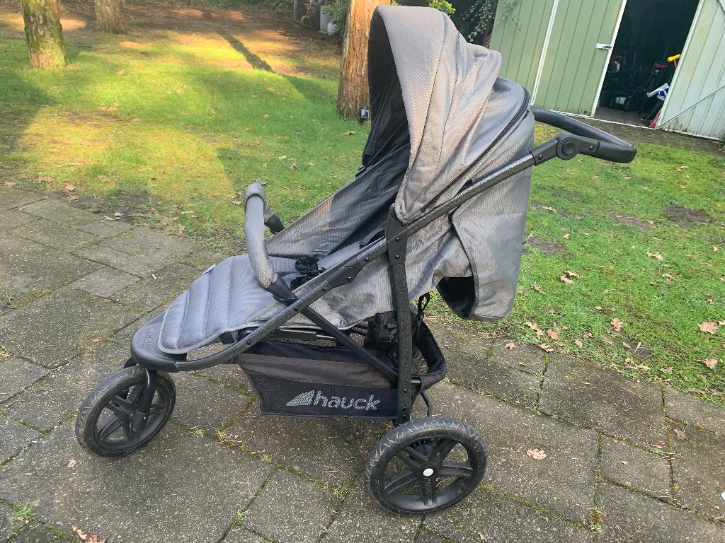 Kinderwagen Hauck, Kinderen en Baby's, Kinderwagens en Combinaties, Luchtbanden, Zo goed als nieuw, Ophalen, Kinderwagen