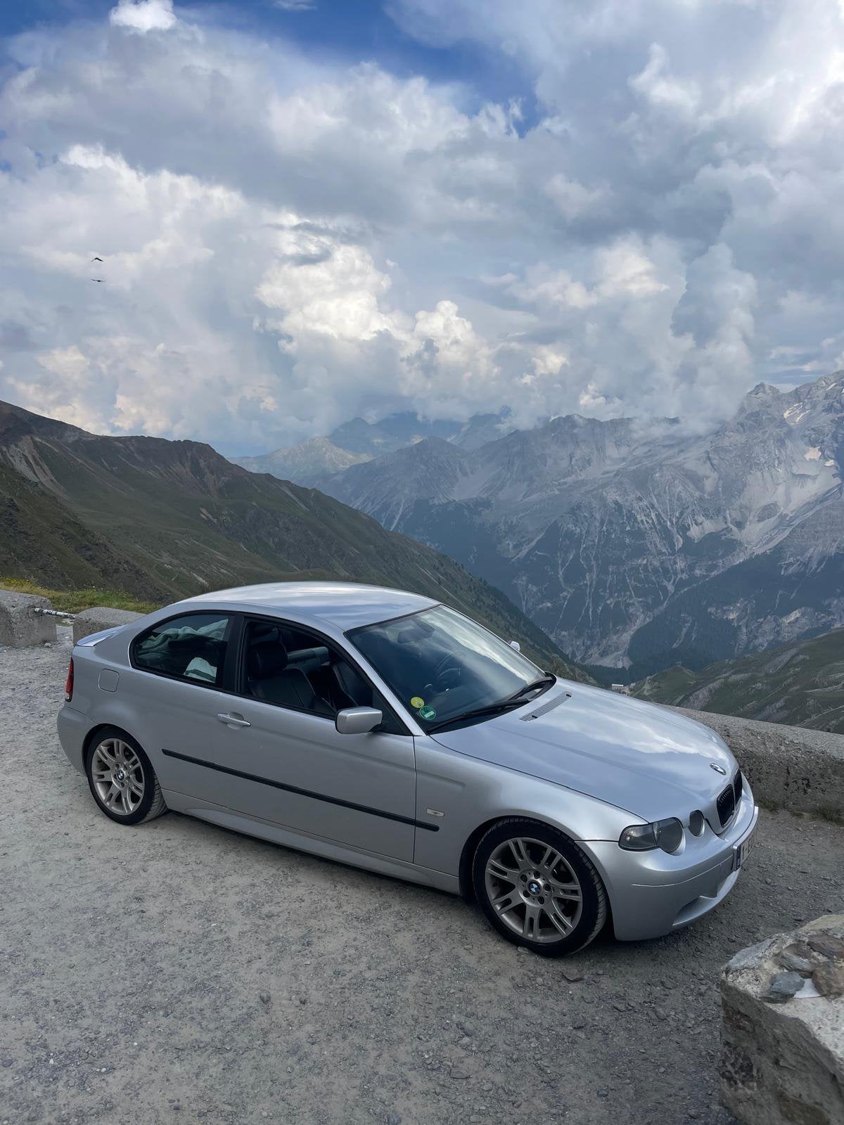 BMW 325 ti Facelifts, Achterwielaandrijving, Zwart, 2494 cc, Leder