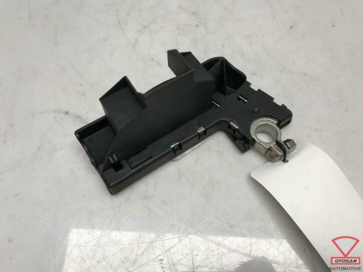 support de relais kle pour borne de batterie audi vw vag 8j0, AUDI AG, Auto-Union-Strasse 1
85045  Ingolstadt, DE, Audi, Utilisé