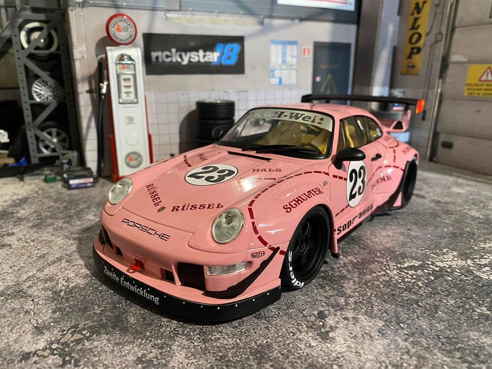 1:18 Porsche 911 993 RWB - neuve dans sa boite, Enlèvement ou Envoi, Comme neuf, Voiture, Solido