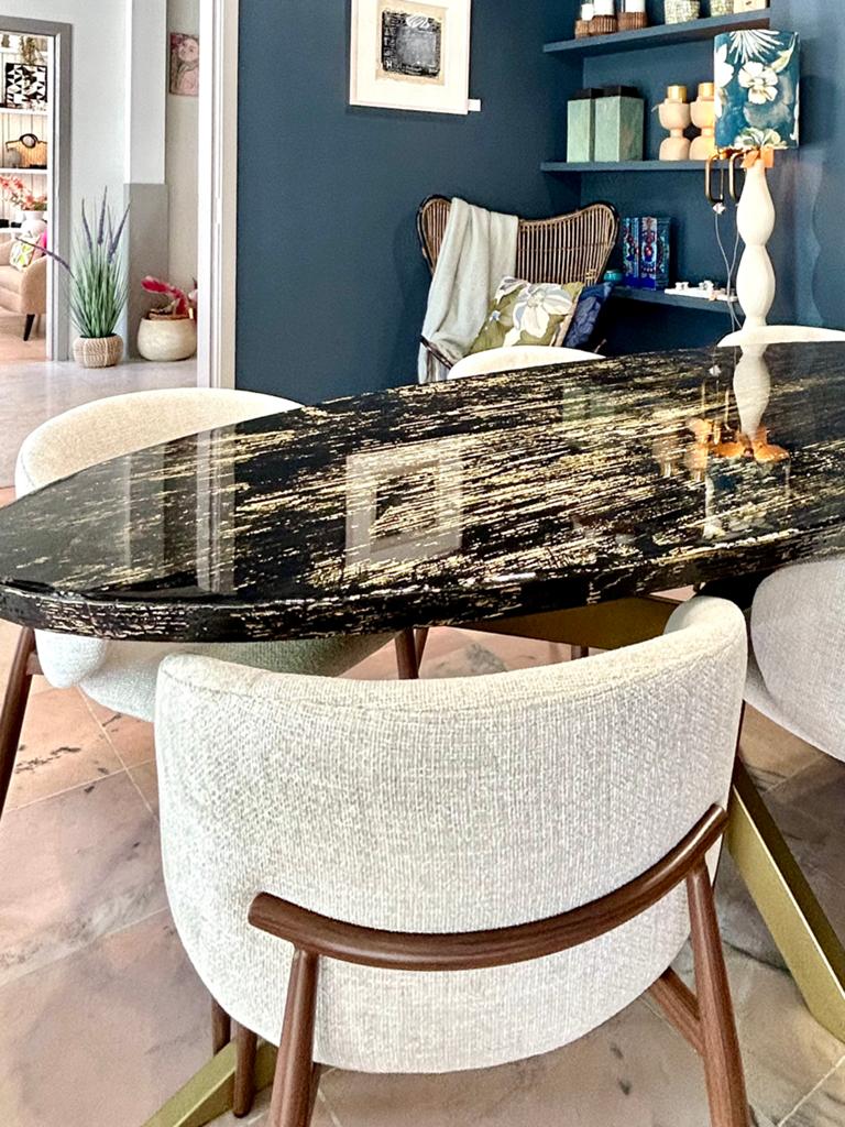 TABLE À MANGER — Epoxy noir + doré, ovale 230x100cm, Maison & Meubles, Enlèvement, Comme neuf, Ovale