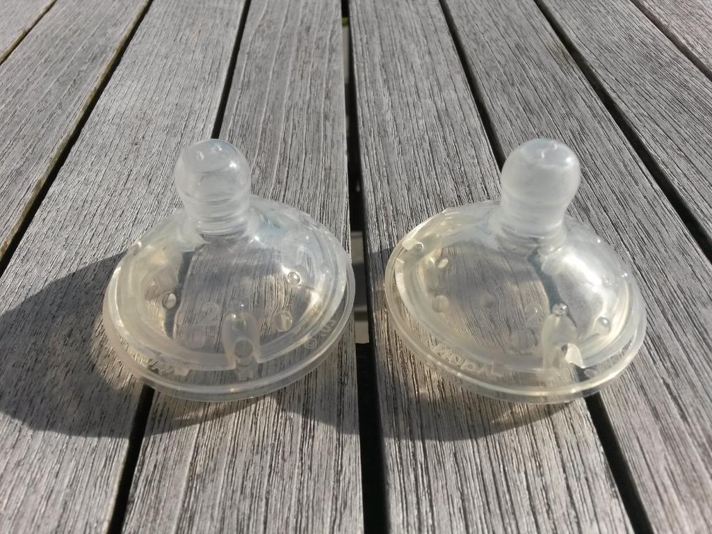 2 spenen 'triple flow' Nûby Natural Touch NIEUW!, Enlèvement ou Envoi, Neuf, Autres types