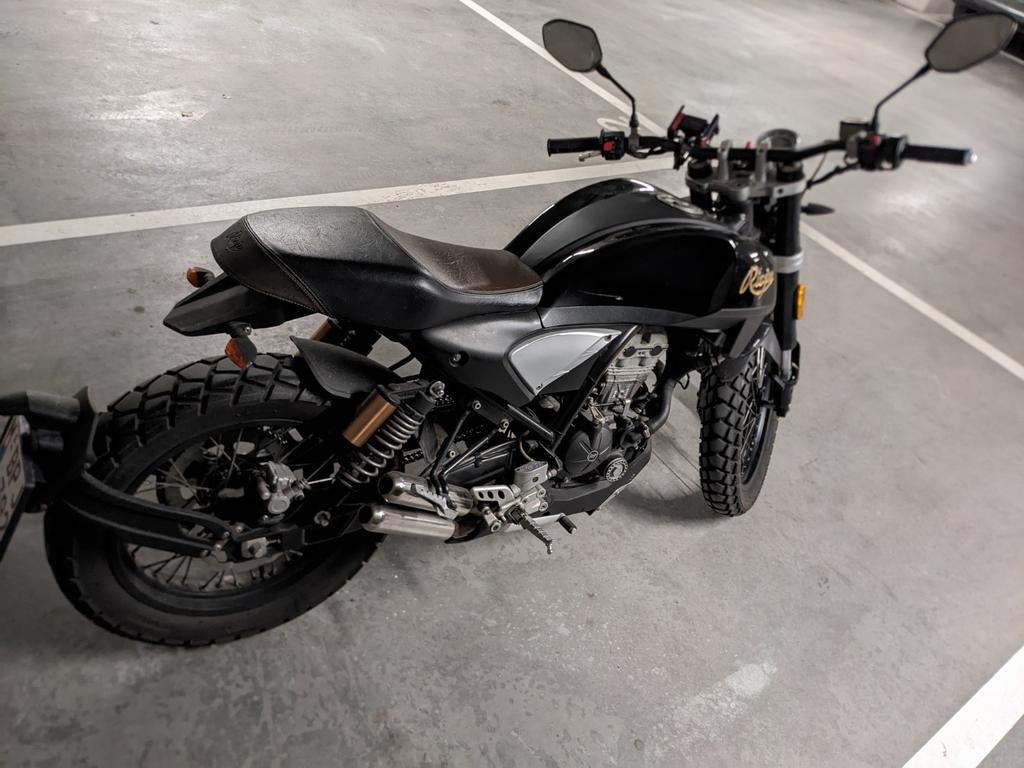 Rieju 125cc, Century, Ophalen