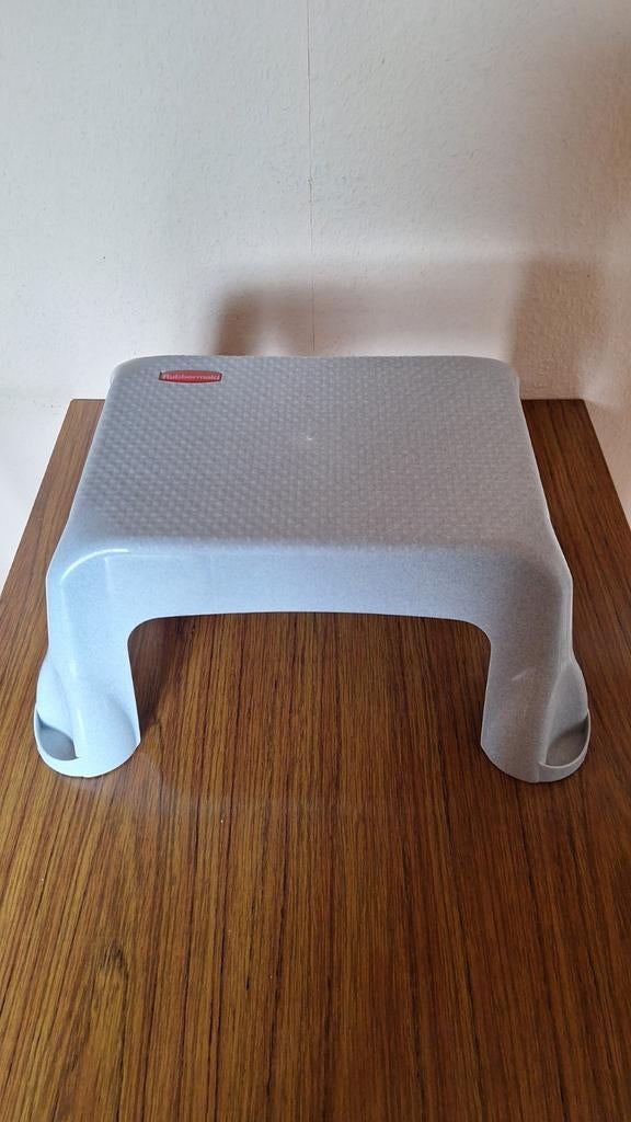 Marchepied et tabouret Rubbermaid., Maison & Meubles, Tabourets, Enlèvement ou Envoi, Comme neuf, Plastique