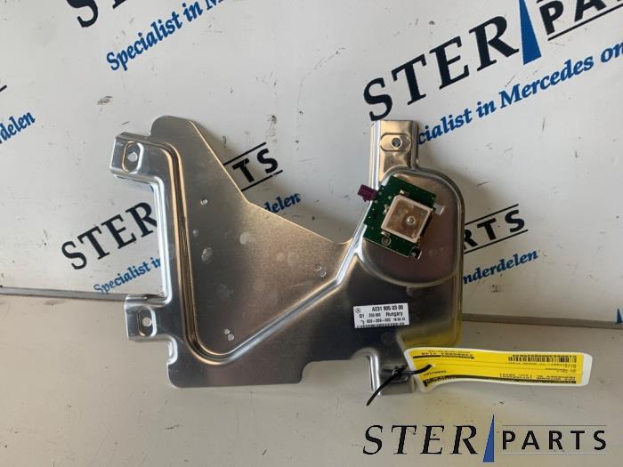 GPS Antenne (diversen) van een Mercedes SL, Ophalen of Verzenden, 3 maanden garantie, Gebruikt, Mercedes-Benz