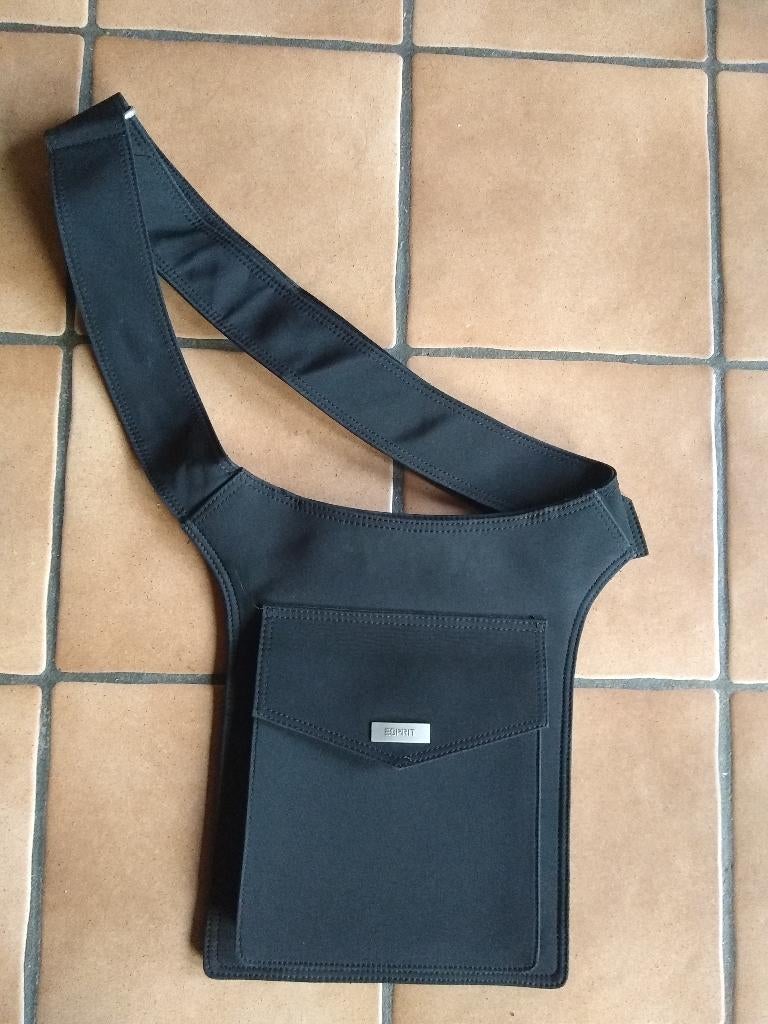 Sac à main/bandoulière/sac à bandoulière noir Esprit, Bijoux, Sacs & Beauté, Sacs | Sacs à bandoulière, Enlèvement, Comme neuf