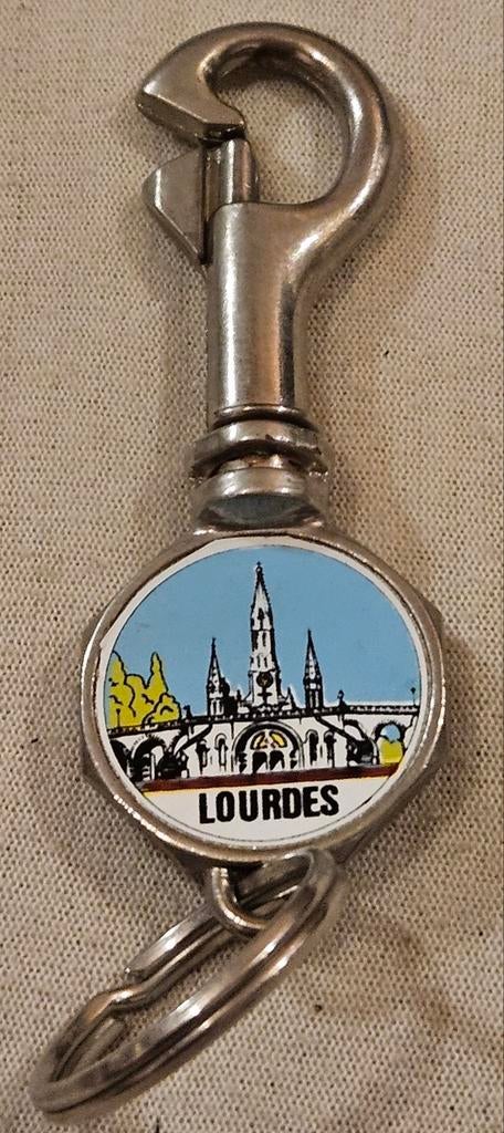 Lourdes sleutelhanger
Dit is een vintage souveni, Ophalen of Verzenden, Zo goed als nieuw