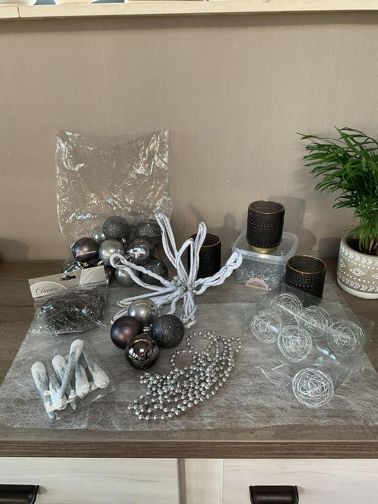 Set kerstdecoratie zwart/zilver, Ophalen of Verzenden, Zo goed als nieuw