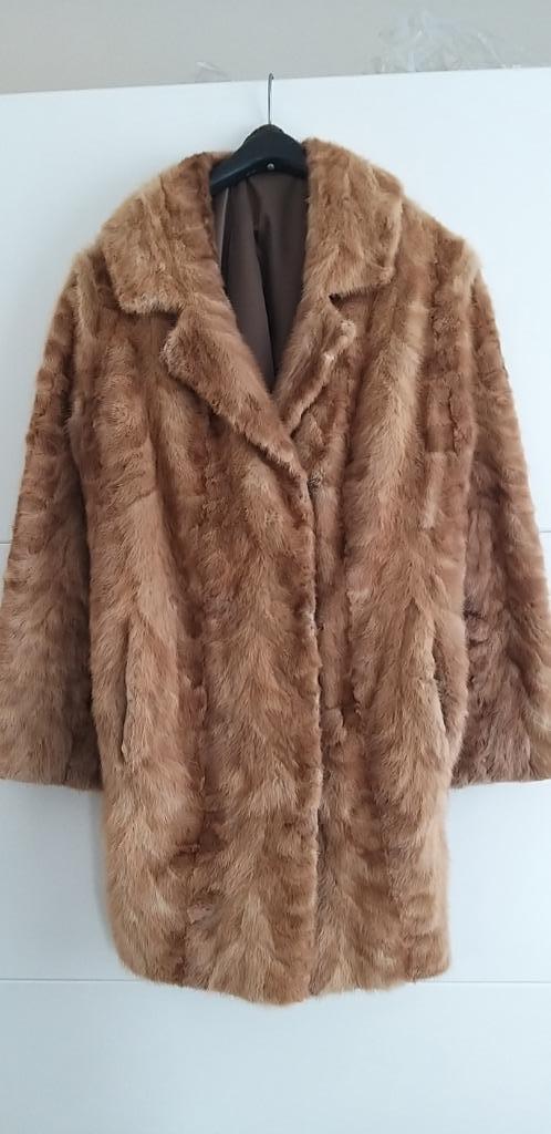 Bontjas en nertsen sjaals, Ophalen, Dames