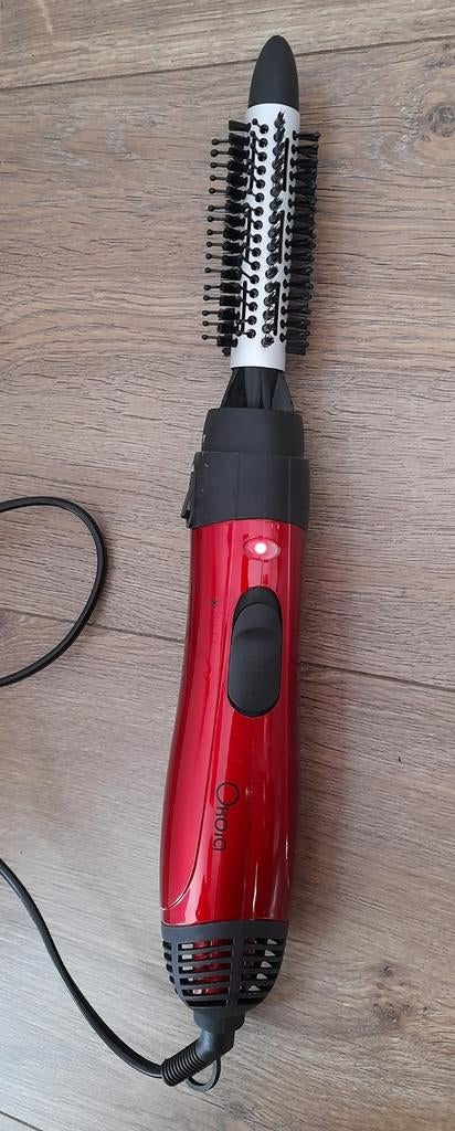 Brosse chauffante OKOIA 1200W, Bijoux, Sacs & Beauté, Beauté | Soins des cheveux, Enlèvement ou Envoi, Utilisé, Peigne ou Brosse