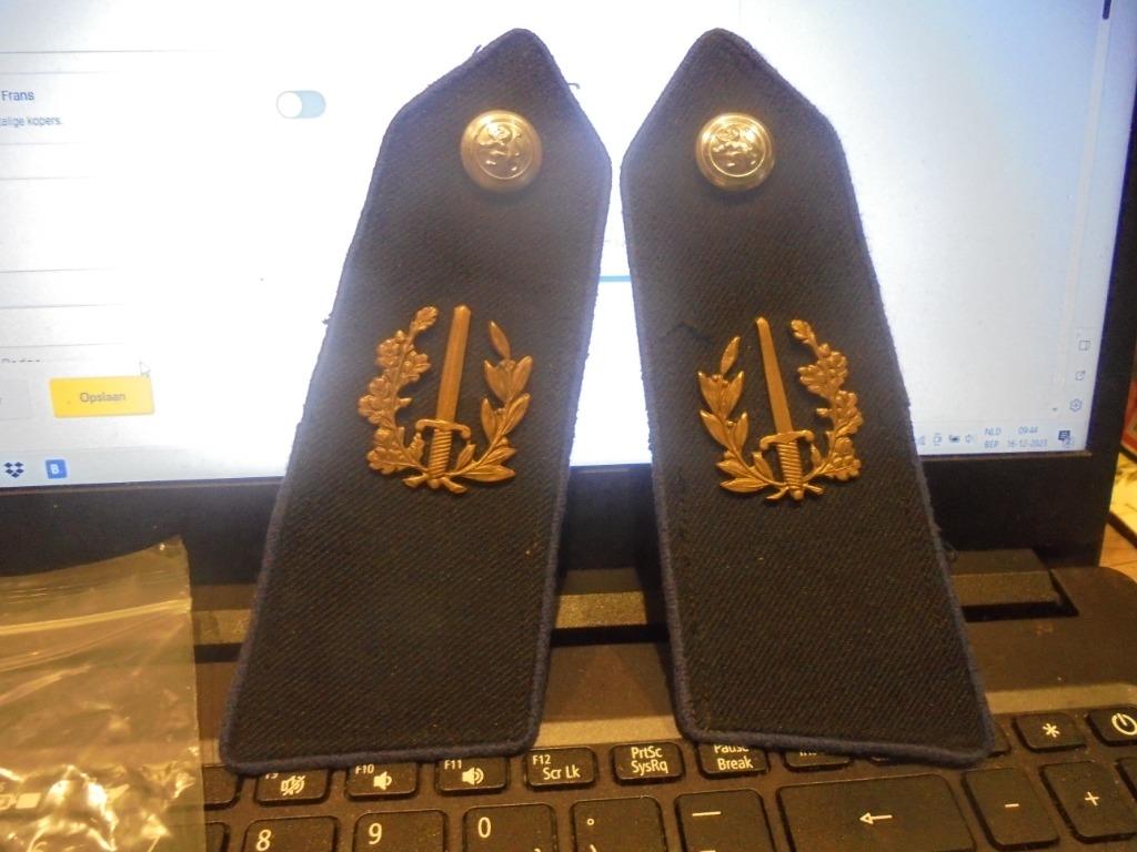 epauletten politie verzamelobject, Enlèvement ou Envoi, Gendarmerie, Emblème ou Badge