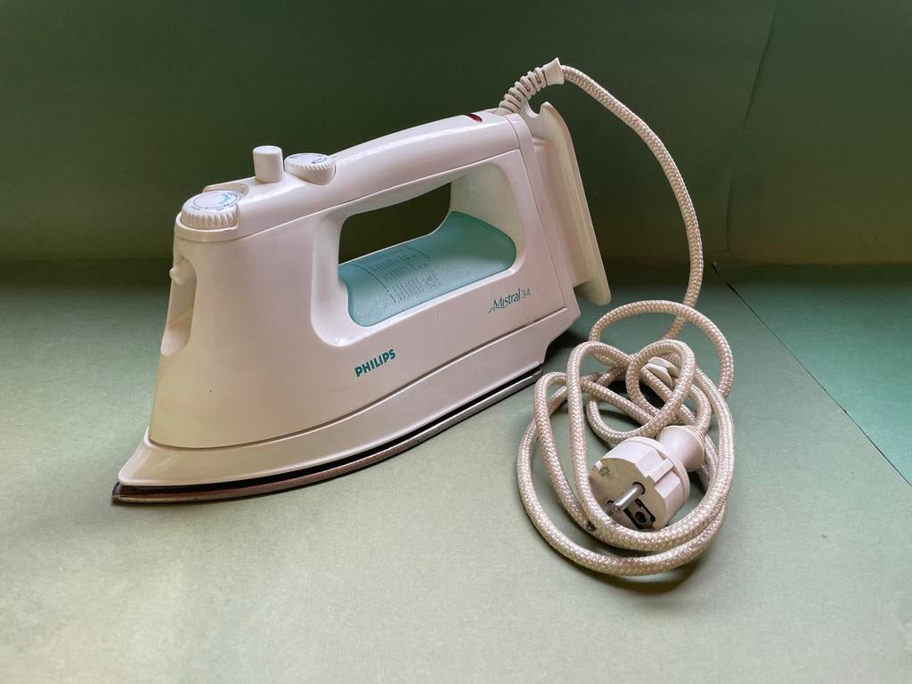 Philips Mistral 34 – klassiek stoomstrijkijzer, werkt prima, Elektronische apparatuur, Strijkijzers en Strijkplanken, Ophalen of Verzenden