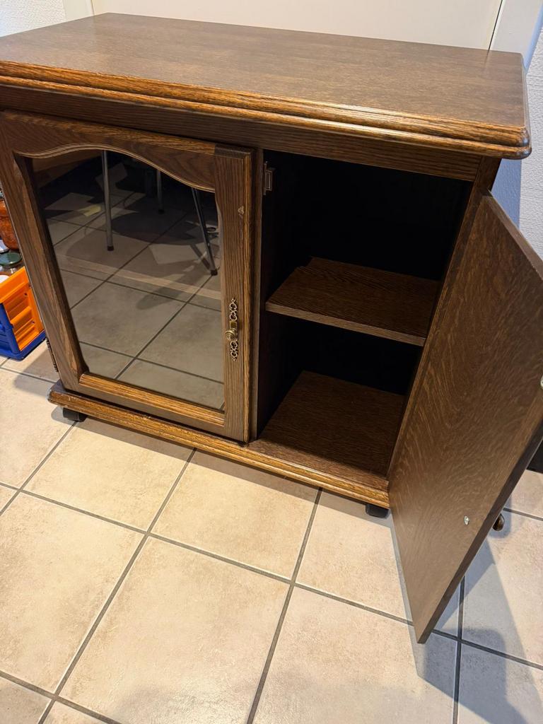 Audio en tv kast met glazen deur en leggers, Maison & Meubles, Armoires | Mobilier de télévision, Enlèvement
