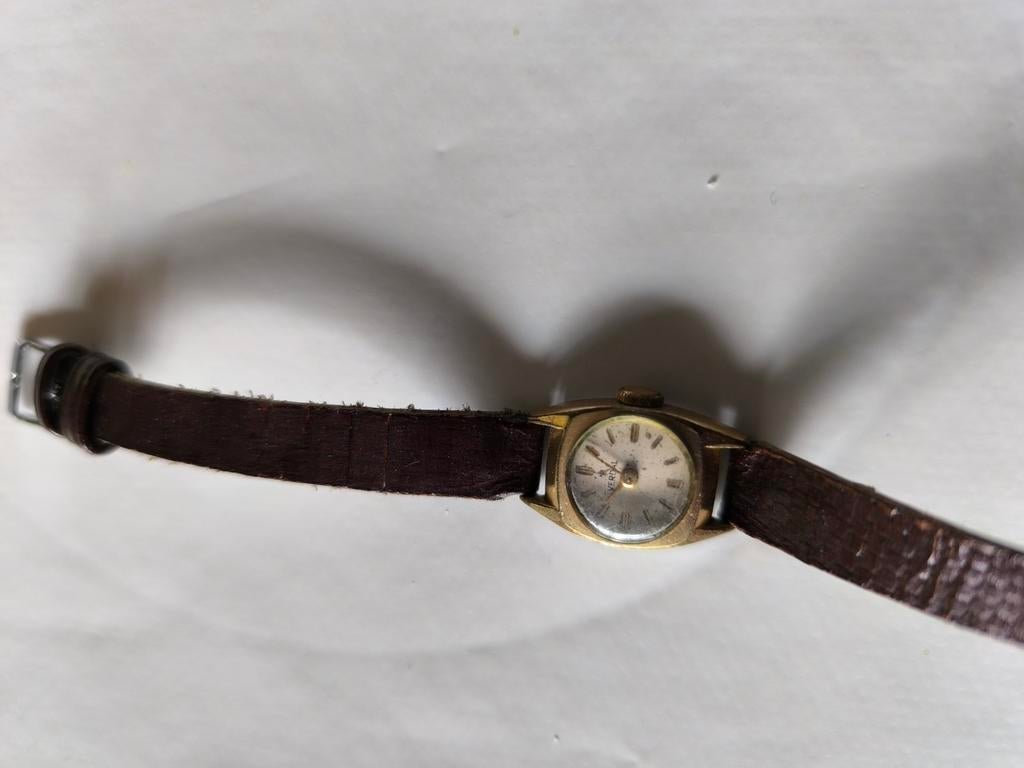 Dames uurwerk VERDAL, Ophalen, Gebruikt