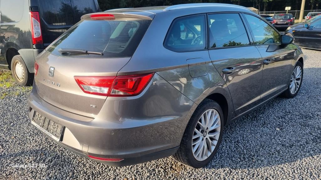 Seat Leon 1.4 essence en 2014 avec 190 000 km, Autos, Euro 5, Achat, Entreprise, Noir