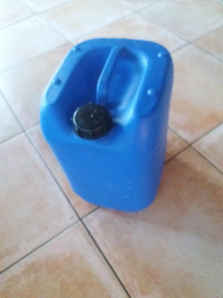 bidon en plastique 25 litres, Enlèvement