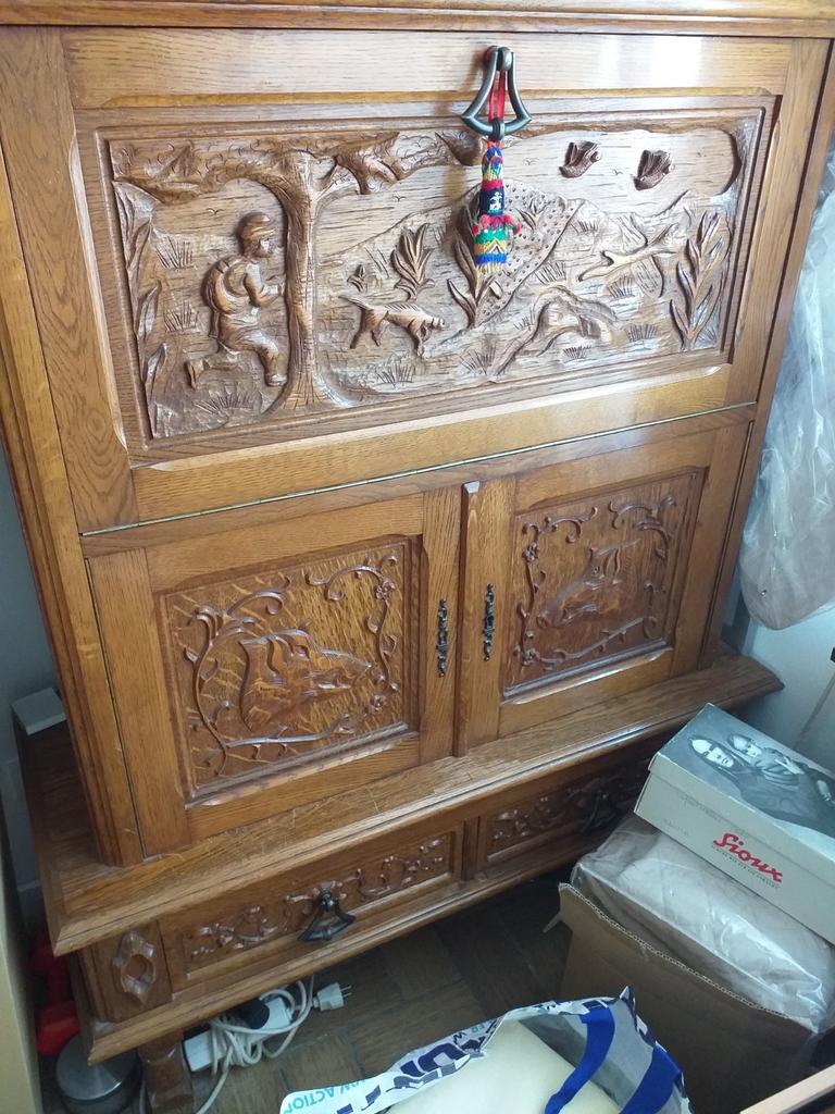 Armoire secrétaire/bar, Enlèvement, Utilisé
