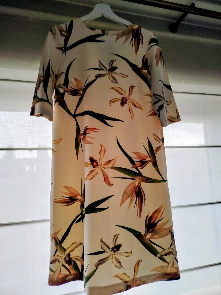 tapis, Vêtements | Femmes, Robes, Taille 38/40 (M), Enlèvement ou Envoi, Beige, Comme neuf