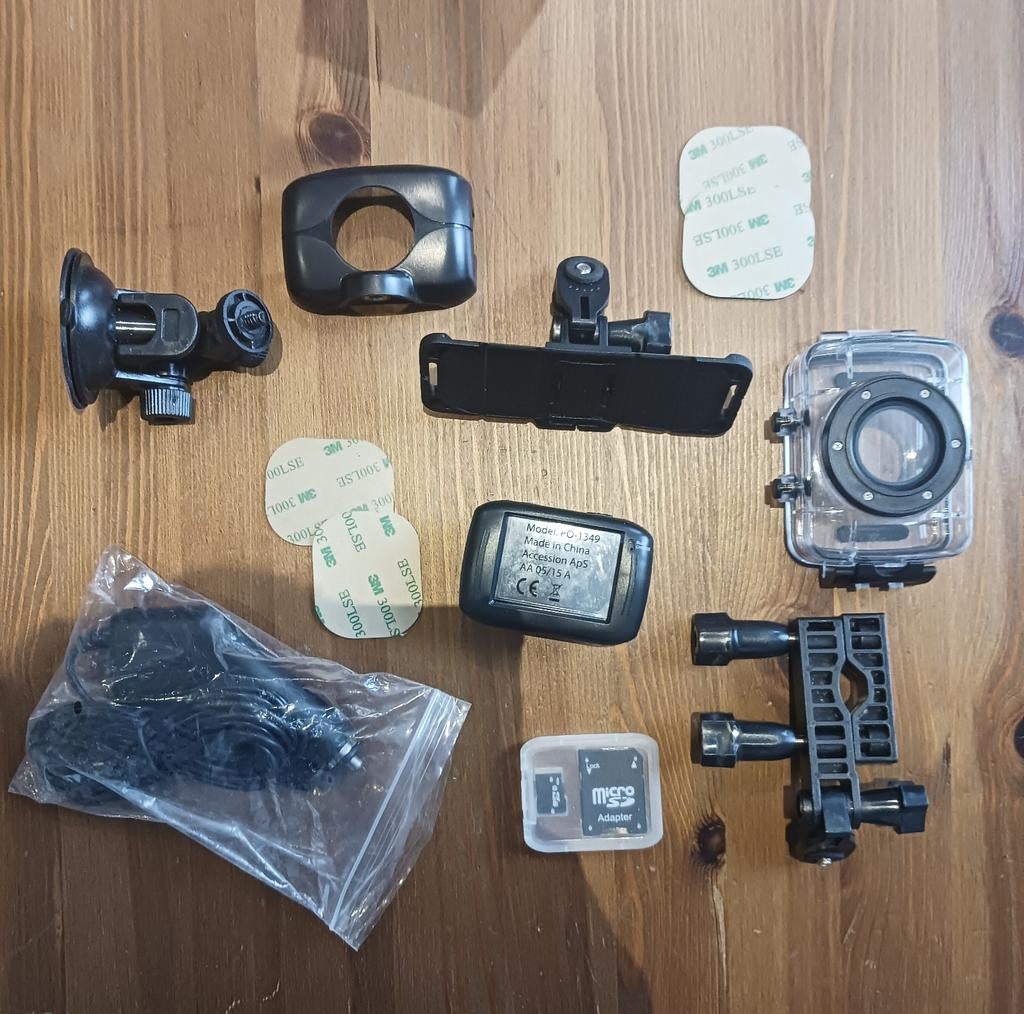Dashcam parfait état et belle qualité *carte mémoire 4GB*, Autos : Divers, Dashcams, Enlèvement ou Envoi