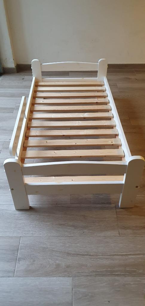 Lit enfant avec barrière amovible 70 x140 cm - blanc, 70 à 85 cm, Comme neuf, Sommier à lattes, Enlèvement