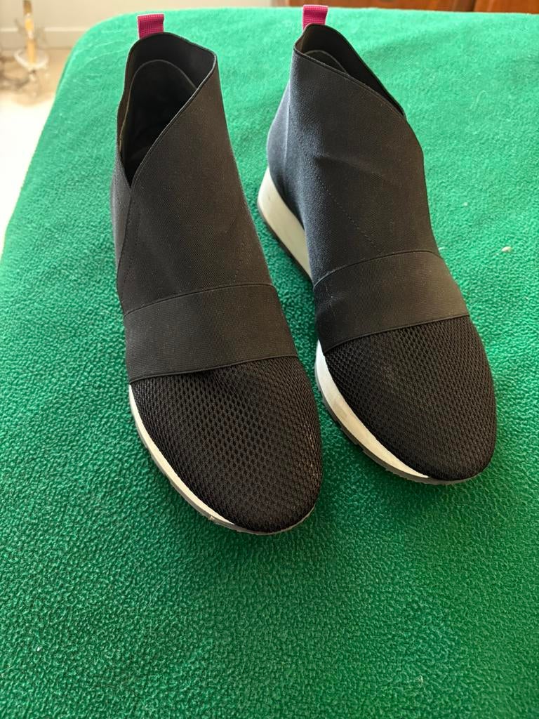 Balenciaga race runner elastisch zwart, Ophalen, Zo goed als nieuw, Zwart